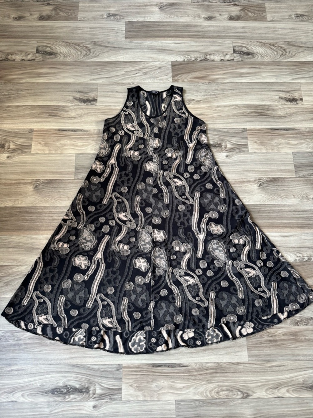 Comfy USA Black White Beige Embroidered Art to Wear Lagenlook Maxi Dress Size M